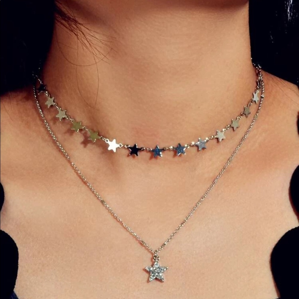 🌟New!🌟2 Pc Layered Star Necklace - Picture 2 of 3